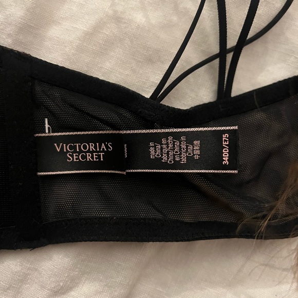 Black VS bralette/lingerie - Picture 3 of 3